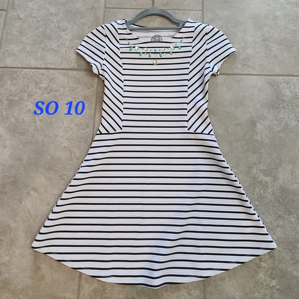Girl dress sz10